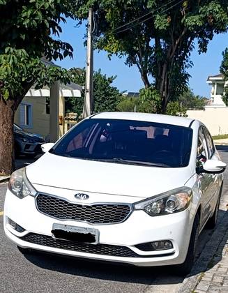 KIA CERATO 1.6 SX 16V FLEX 4P AUTOMÁTICO KIA CERATO 1.6 SX 16V FLEX 4P AUTOMÁTICO